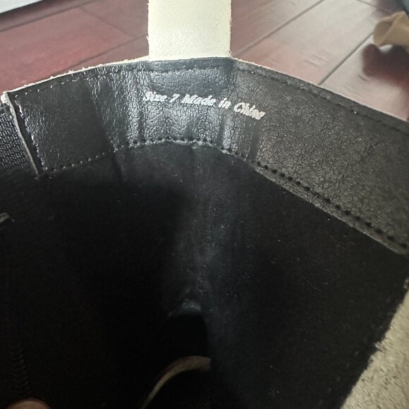 Dolce Vita Beaux Boot: Size 7, Black and White Leather - Picture 8 of 8